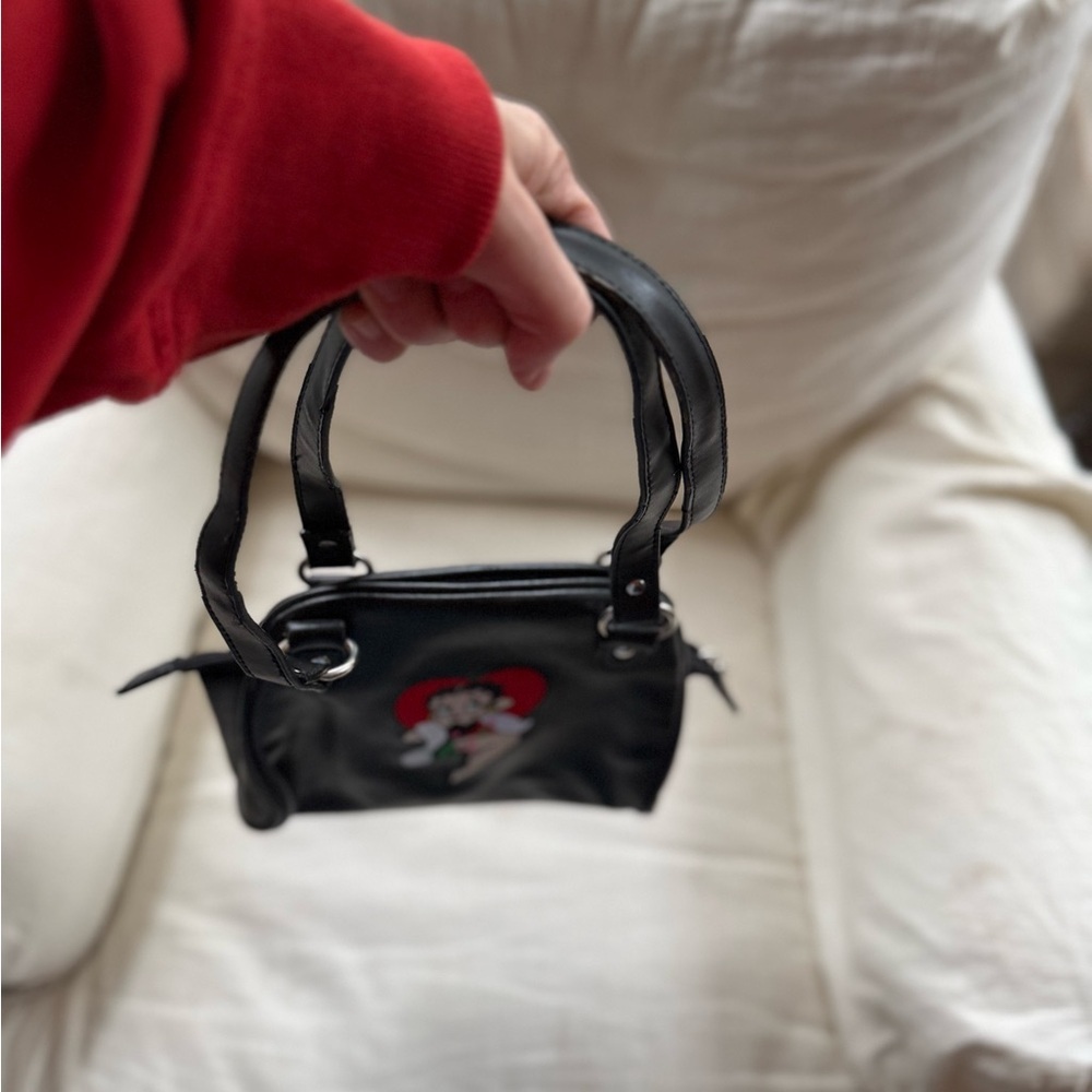 Vintage embroidered black hand purse Betty Boop & heart EUC Y2K - Picture 6 of 6